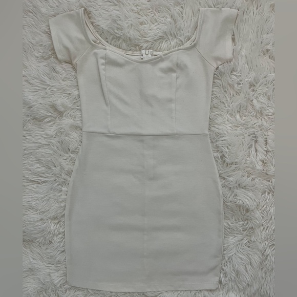 Tobi White Off-the-Shoulder Bodycon Mini Dress Size Medium - Picture 6 of 16